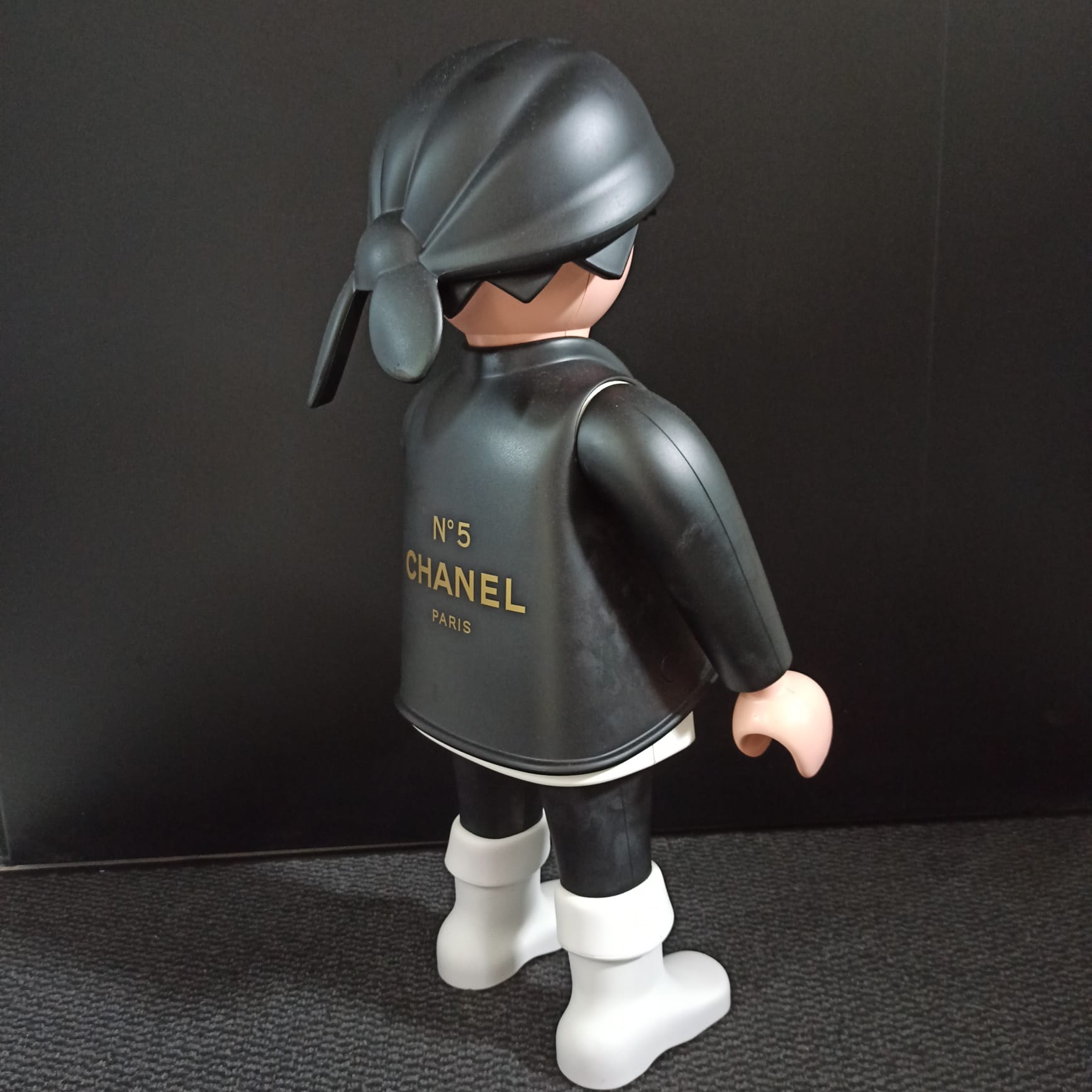 Playmobil inspiré Chanel black and white – Image 5