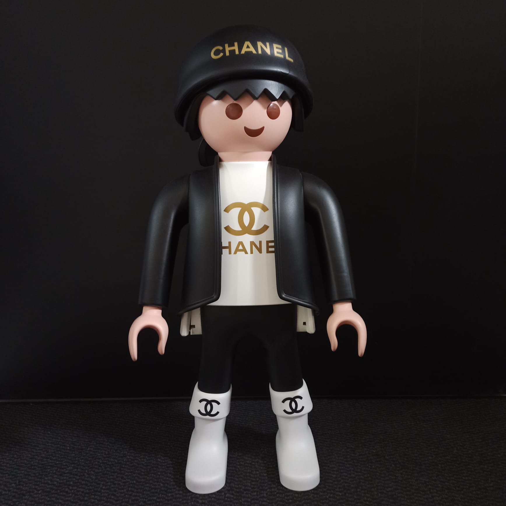 Playmobil inspiré Chanel black and white